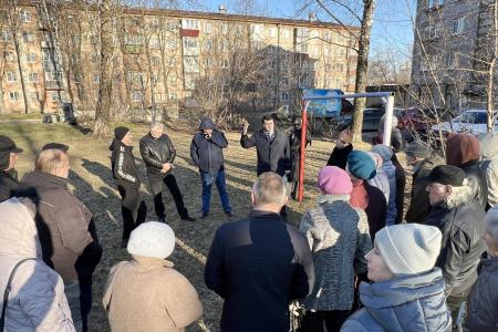 Олег Лебедев проводит встречи с жителями Вологодской области