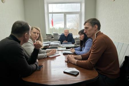 Мария Дробот, член Президиума, секретарь ЦК КПРФ, отрабатывая жалобы граждан, посетила Якшур-Бодьинский район Удмуртской Республики