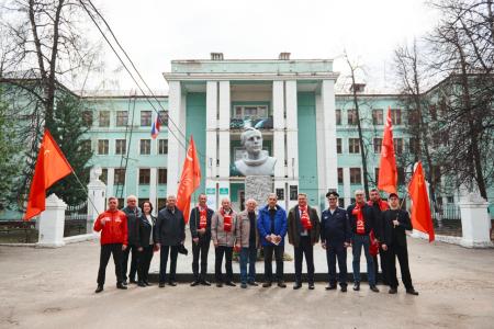 Нижегородские коммунисты масштабно отметили 65-летие первого полета человека в космос