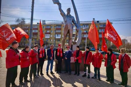 Нижегородские коммунисты масштабно отметили 65-летие первого полета человека в космос