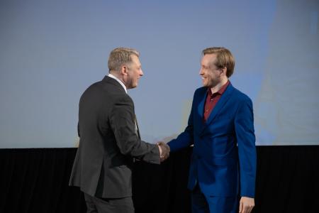 Свердловская область. Александр Ивачёв поздравил с Днём космонавтики работников НПО «Автоматика»