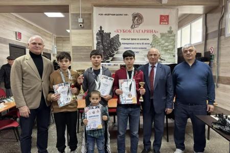 Карачаево-Черкесия: Коммунист Гагарин в наших сердцах