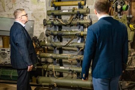 Руководитель фракции КПРФ в Мособлдуме Александр Наумов встретился с трудовым коллективом Дулевского фарфорового завода