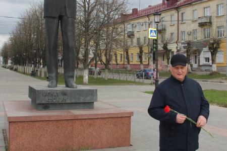 В Брянске коммунисты почтили память революционера И.И. Фокина