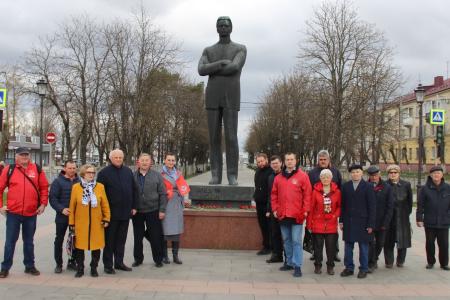 В Брянске коммунисты почтили память революционера И.И. Фокина