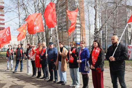 Коммунисты Пензы отметили День космонавтики