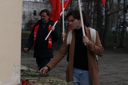 Коммунисты Пензы отметили День космонавтики