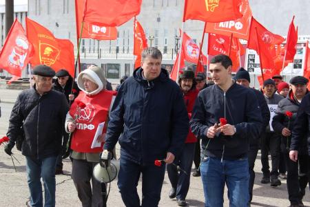 Томская область: Ленин жил, Ленин жив, Ленин будет жить!