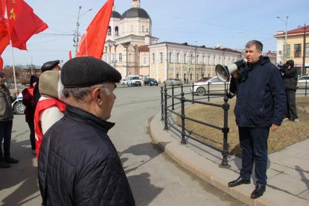 Томская область: Ленин жил, Ленин жив, Ленин будет жить!