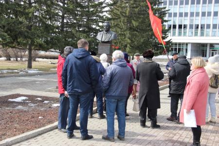 Томская область: Ленин жил, Ленин жив, Ленин будет жить!