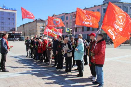 Коммунисты в Брянске отметили 156-летие В.И. Ленина