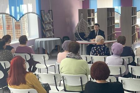 Новгородская область. Олег Лебедев провёл встречи с жителями и приемы избирателей в Демянском и Маревском районах