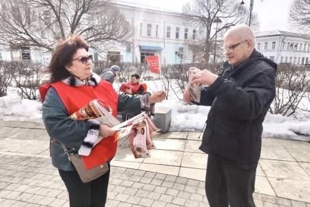 Подмосковные коммунисты подвели итоги масштабной акции «Красные крылья Победы»: более 700 тысяч экземпляров партийной прессы и сотни акций по всему региону