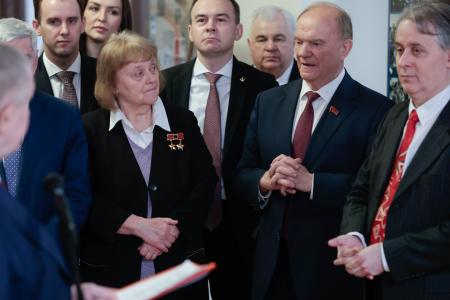 «Человек страны советов в Космосе». Г.А. Зюганов выступил на открывшейся в Госдуме выставке