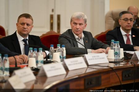 Состоялся круглый стол по вопросам льготного лекарственного обеспечения