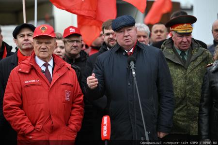 КПРФ - фронту. 20 апреля отправлен 152-й гуманитарный конвой КПРФ