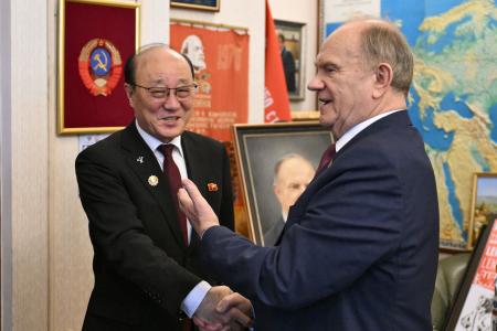 Председатель ЦК КПРФ Г.А. Зюганов встретился с Послом КНДР в России Син Хон Чхолем