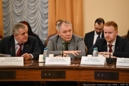 Леонид Калашников: Ключ к наведению порядка в миграционной сфере — законопроект КПРФ об организованном наборе