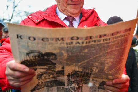 «Продолжая славный космический полет». Коммунисты во главе с Г.А. Зюгановым почтили у Кремлевской стены память советских покорителей Космоса
