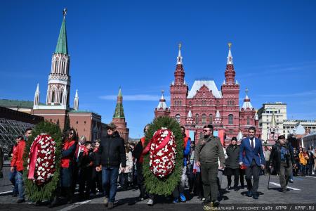 Г.А. Зюганов: Ленин открыл новый мир, где правил труд, а не капитал