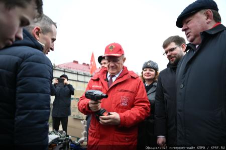 КПРФ - фронту. 20 апреля отправлен 152-й гуманитарный конвой КПРФ