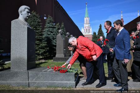 Г.А. Зюганов: Ленин открыл новый мир, где правил труд, а не капитал