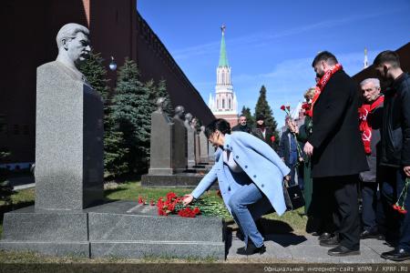 Г.А. Зюганов: Ленин открыл новый мир, где правил труд, а не капитал