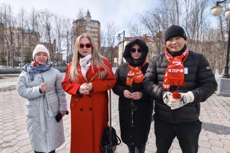 Ямало-Ненецкий автономный округ. В Салехарде состоялся митинг в честь 156-й годовщины со дня рождения В.И. Ленина