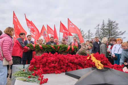 Красноярские коммунисты и жители города отметили 9 Мая