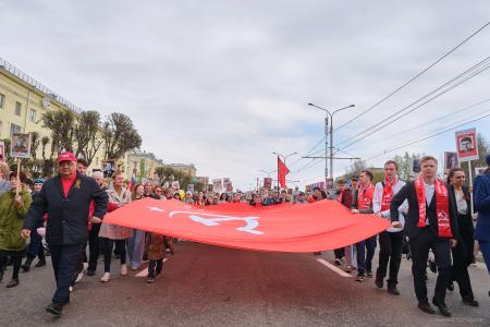 Красноярские коммунисты и жители города отметили 9 Мая