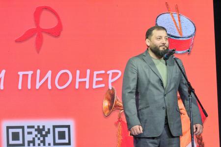Салют над Енисеем: в Красноярске зажглись новые пионерские сердца