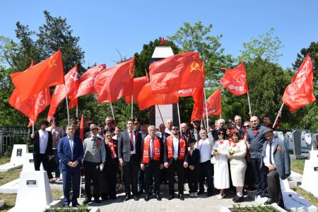 Коммунисты Дагестана отметили 81-ю годовщину Великой Победы