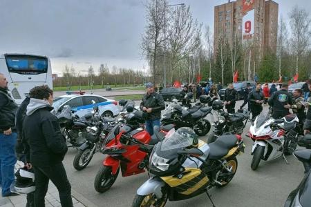 Татарстан. 1 мая 2026 года в Нижнекамске состоялся патриотический автопробег, приуроченный к Первомаю