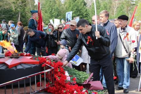 В Томской области коммунисты вместе со всей страной отметили День Победы