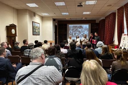 Коммунисты приняли участие в презентации монографии об истории пионерии в Самарской области