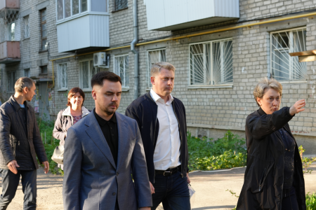 Жители Екатеринбурга на встрече с депутатами-коммунистами: «Мы не против жилья, мы против хаоса»