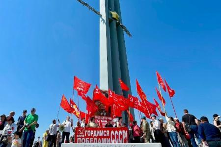 Ольга Алимова: «В саратовском парке Победы на Соколовой горе приняли участие в памятных мероприятиях, посвящённых годовщине Победы советского народа в Великой Отечественной войне над фашизмом»