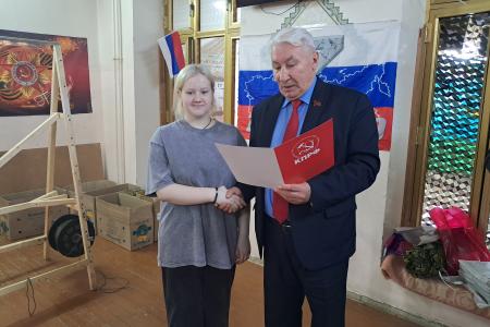 Благодарность за труд во имя победы. Лидеры тамбовских коммунистов посетили гуманитарный центр, оказывающий помощь бойцам на СВО
