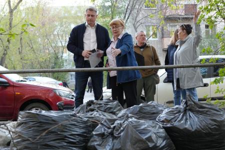 Жители Екатеринбурга на встрече с депутатами-коммунистами: «Мы не против жилья, мы против хаоса»
