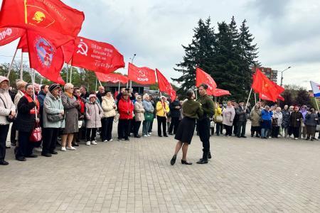 «Правда о войне — за нами!»: коммунисты Калининграда провели митинг в честь 81-й годовщины Великой Победы