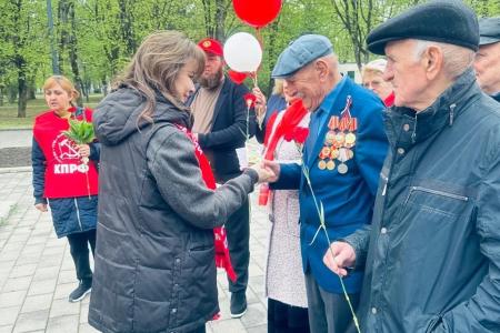 Кабардино-Балкария. Первомай в Нальчике: Мир придёт к социализму!