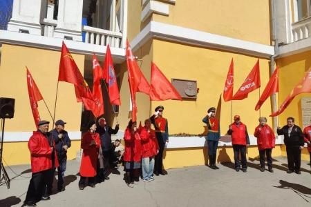 Забайкальский край. Торжественный митинг в Чите: помнить и чтить подвиг маршала Советского Союза Родиона Малиновского