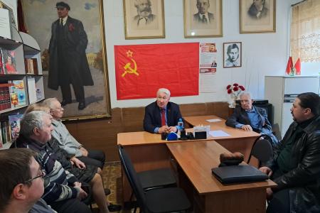 У коммунистов боевой настрой. Секретари Тамбовского обкома КПРФ провели серию встреч с партактивом