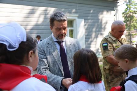 В Уфе отметили День пионерии: Александр Ющенко принял участие в торжественных мероприятиях