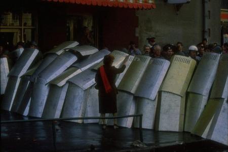 Дата в истории. 1 мая 1993 г. в Москве в ходе демонстрации произошли столкновения манифестантов с милицией