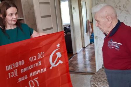 В Томской области коммунисты вместе со всей страной отметили День Победы