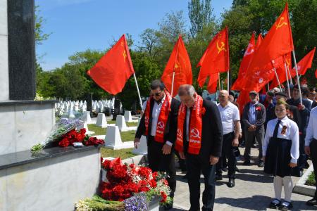 Коммунисты Дагестана отметили 81-ю годовщину Великой Победы