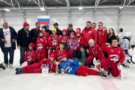 В Самаре при поддержке КПРФ прошел Межрегиональный турнир по хоккею с мячом