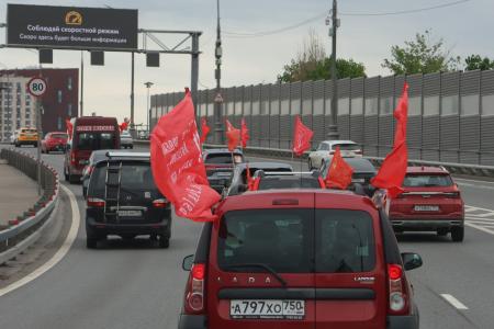 «Красные крылья Победы» вновь на улицах Москвы