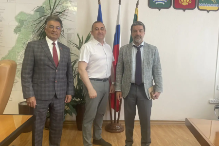 Александр Ющенко посетил Учалы и встретился с жителями района